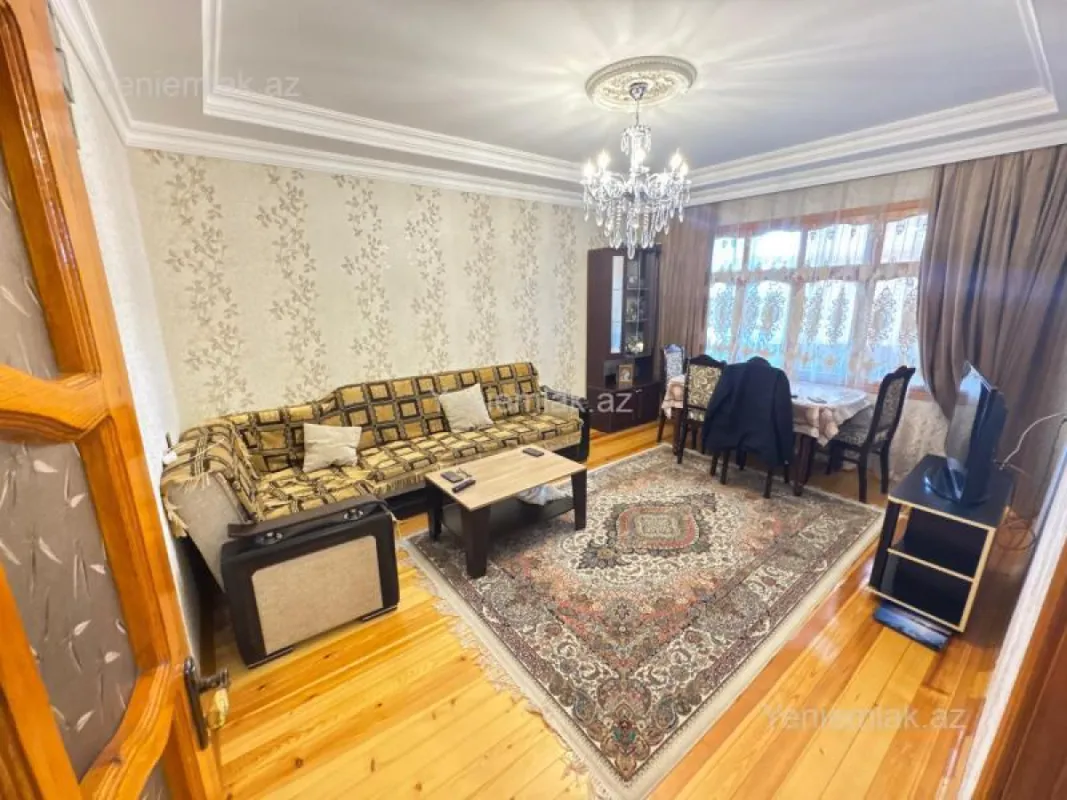 Satılır 2 otaqlı köhnə tikili 60 m²