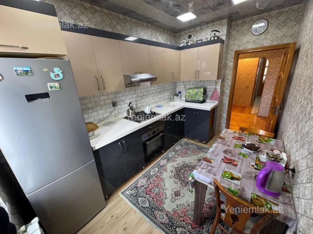 Satılır 2 otaqlı köhnə tikili 60 m²