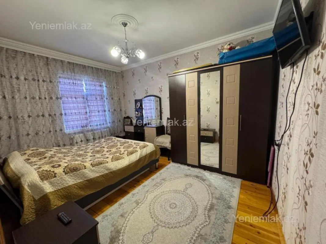 Satılır 2 otaqlı köhnə tikili 60 m²