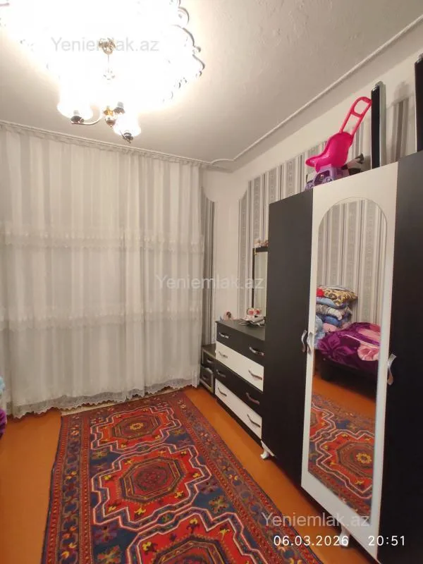 Satılır 4 otaqlı köhnə tikili 88 m²