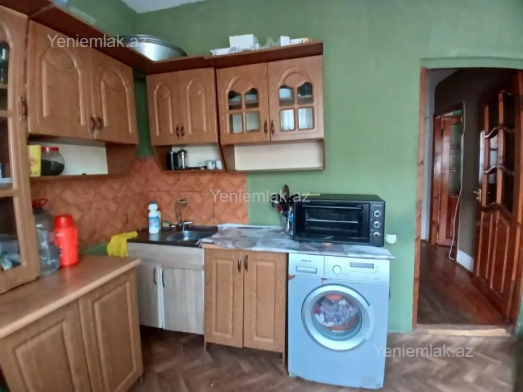 Satılır 3 otaqlı köhnə tikili 85 m²
