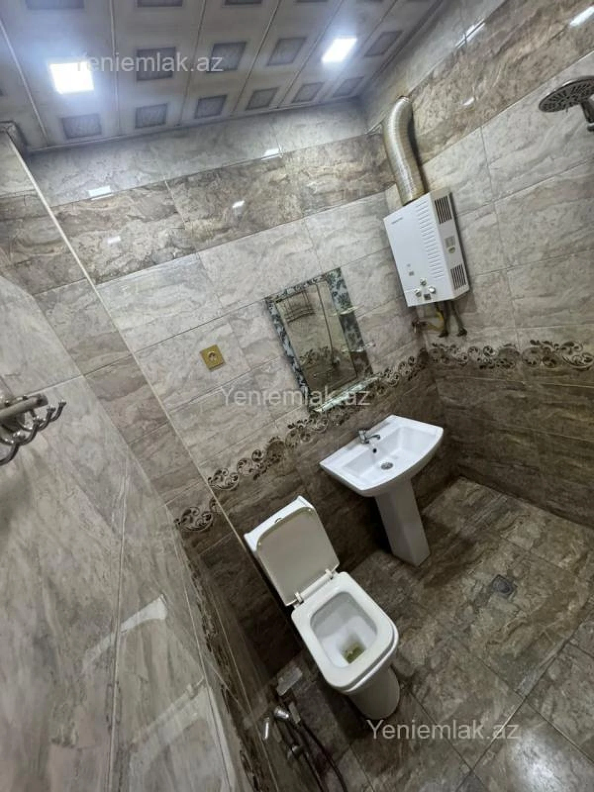 Satılır 1 otaqlı köhnə tikili 35 m²