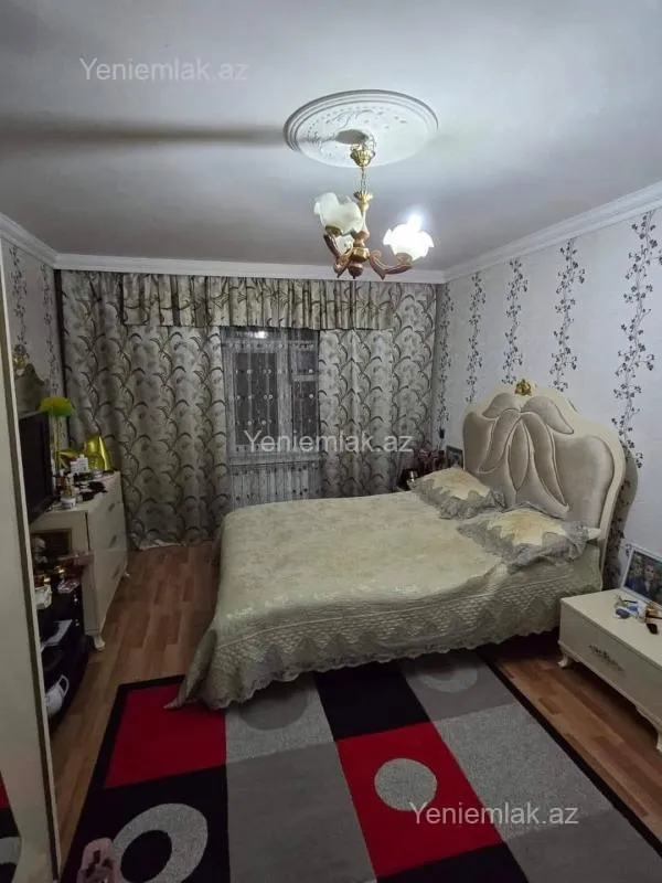 Satılır 1 otaqlı köhnə tikili 35 m²