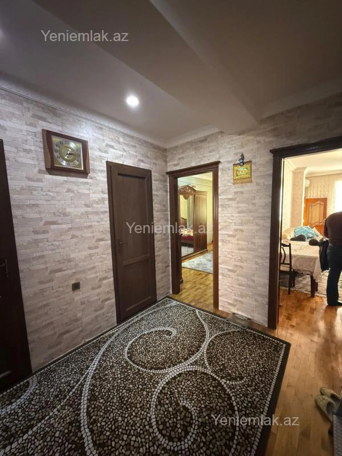 Satılır 2 otaqlı yeni tikili 101 m²