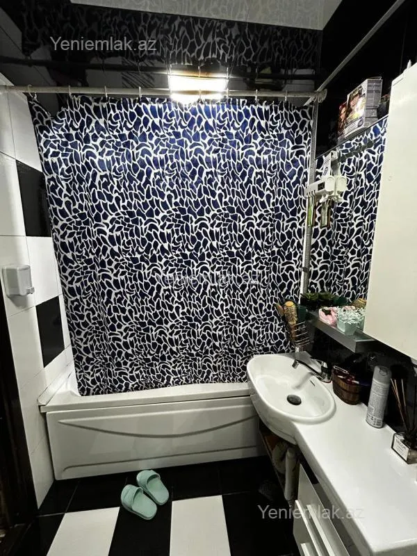 Satılır 3 otaqlı köhnə tikili 70 m²