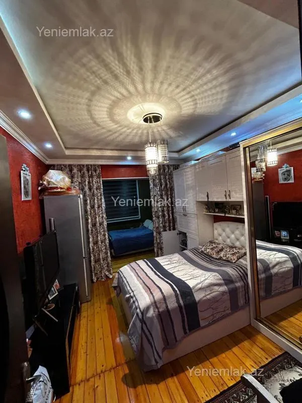 Satılır 3 otaqlı köhnə tikili 70 m²