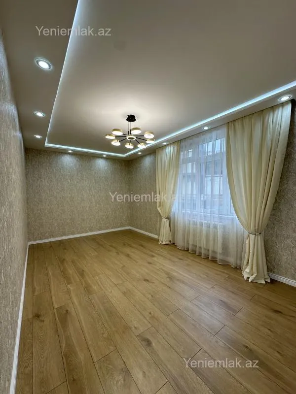 Satılır 2 otaqlı köhnə tikili 60 m²
