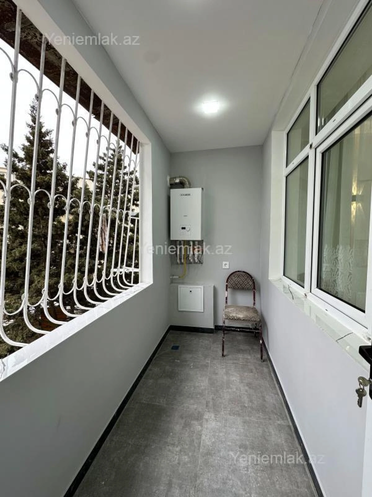 Satılır 2 otaqlı köhnə tikili 60 m²
