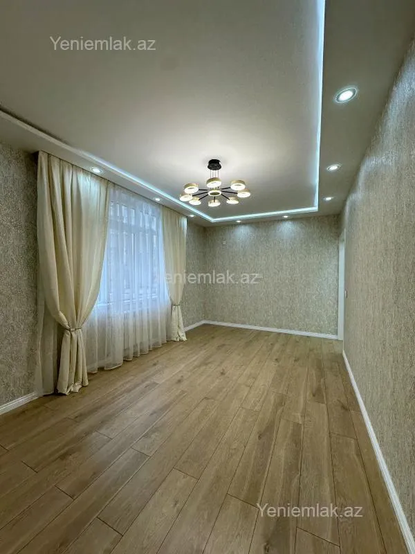 Satılır 2 otaqlı köhnə tikili 60 m²