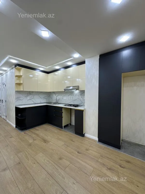 Satılır 2 otaqlı köhnə tikili 60 m²