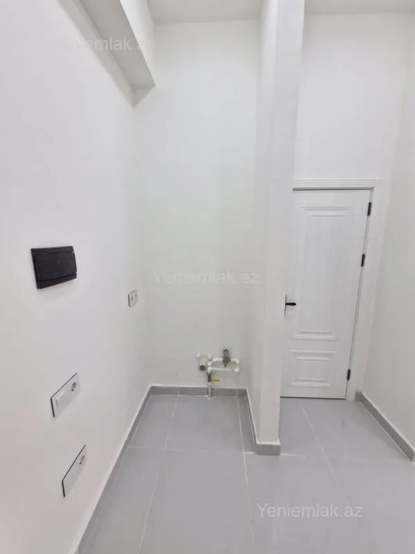 Satılır 1 otaqlı ofis 68 m²