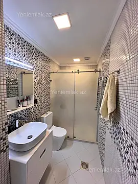 Satılır 2 otaqlı yeni tikili 93 m²