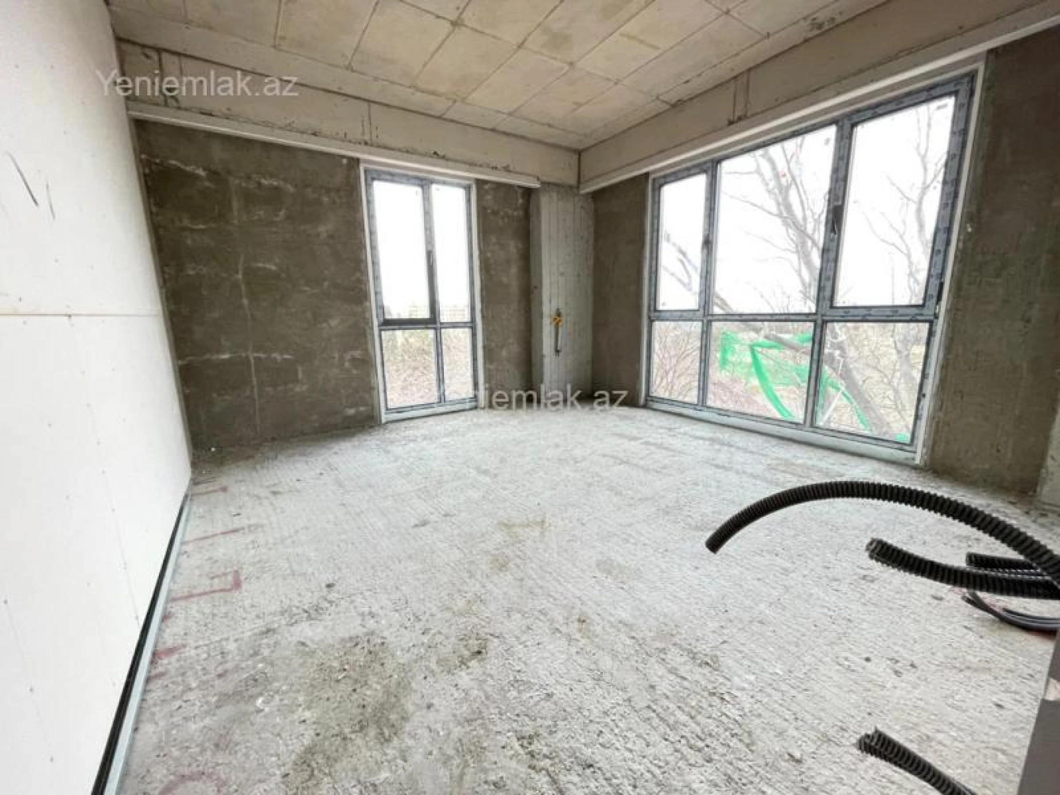 Satılır 3 otaqlı yeni tikili 86 m²