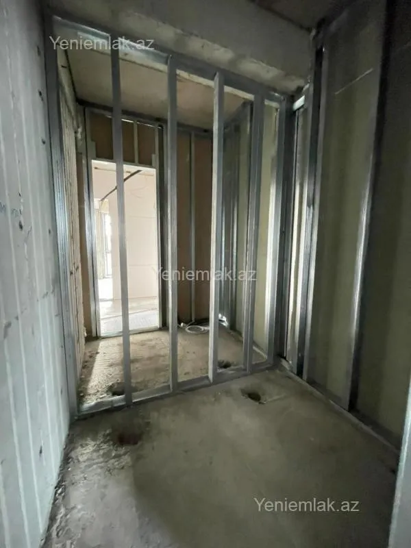 Satılır 3 otaqlı yeni tikili 86 m²