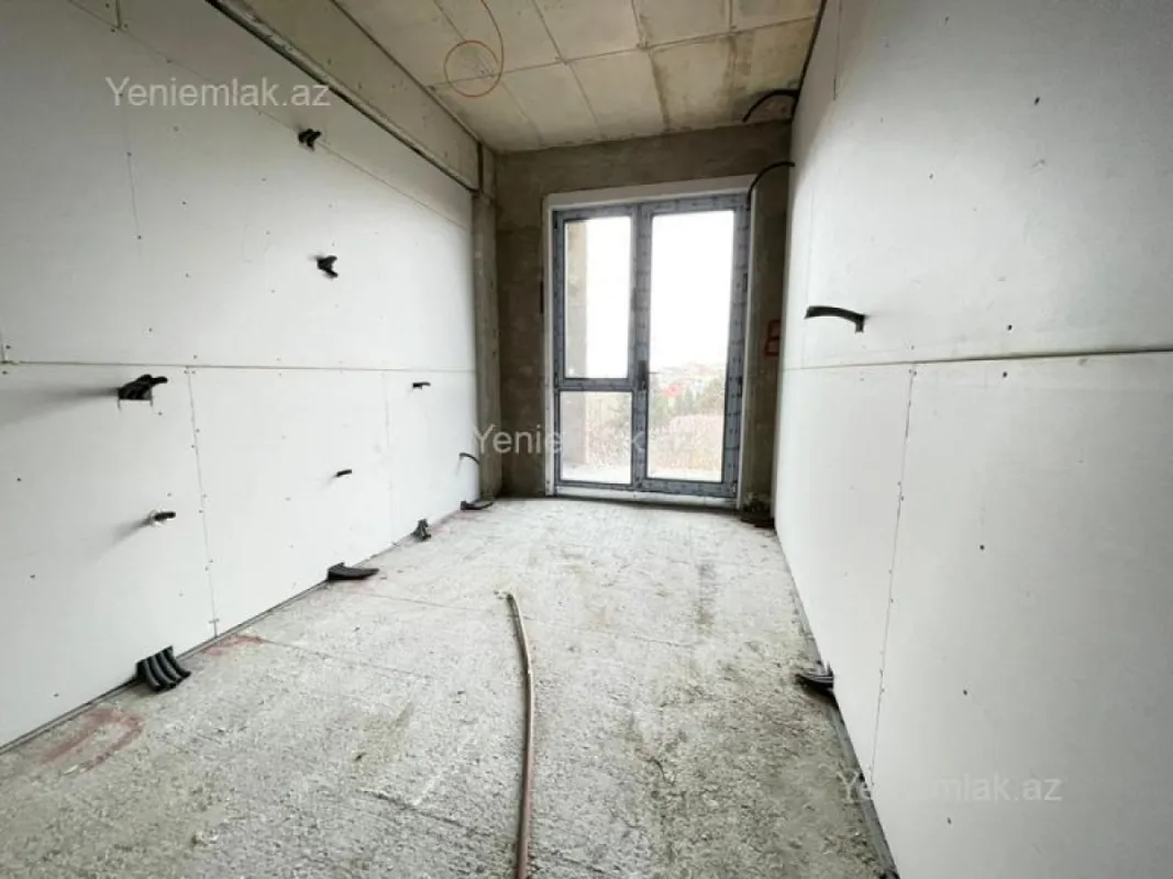 Satılır 3 otaqlı yeni tikili 86 m²