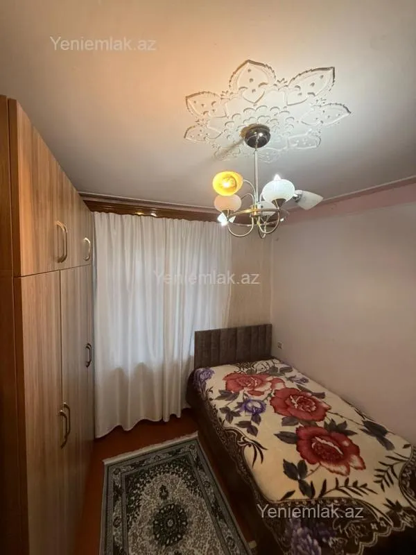 Satılır 2 otaqlı köhnə tikili 65 m²