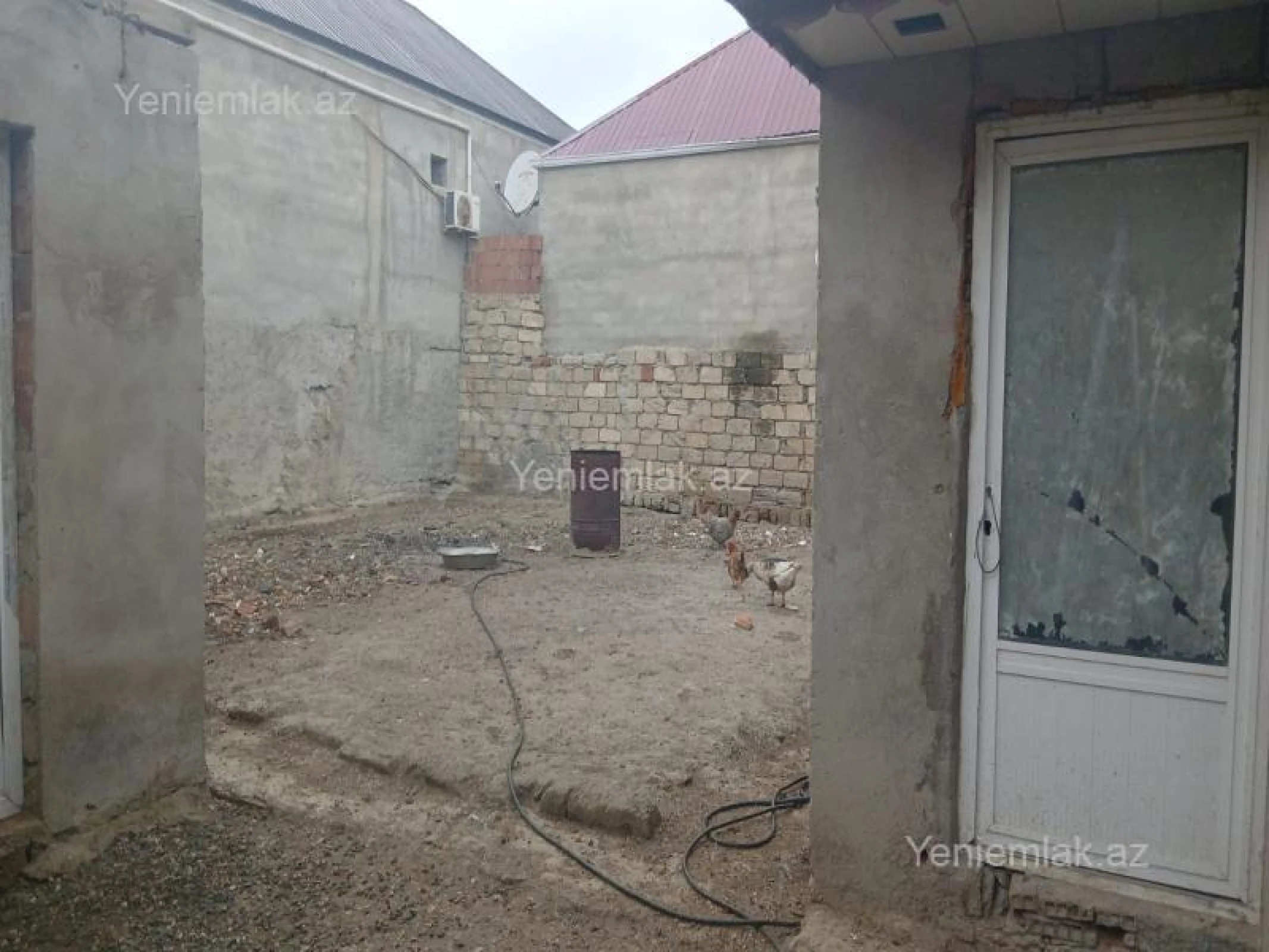 Satılır 4 otaqlı həyət evi 100 m²
