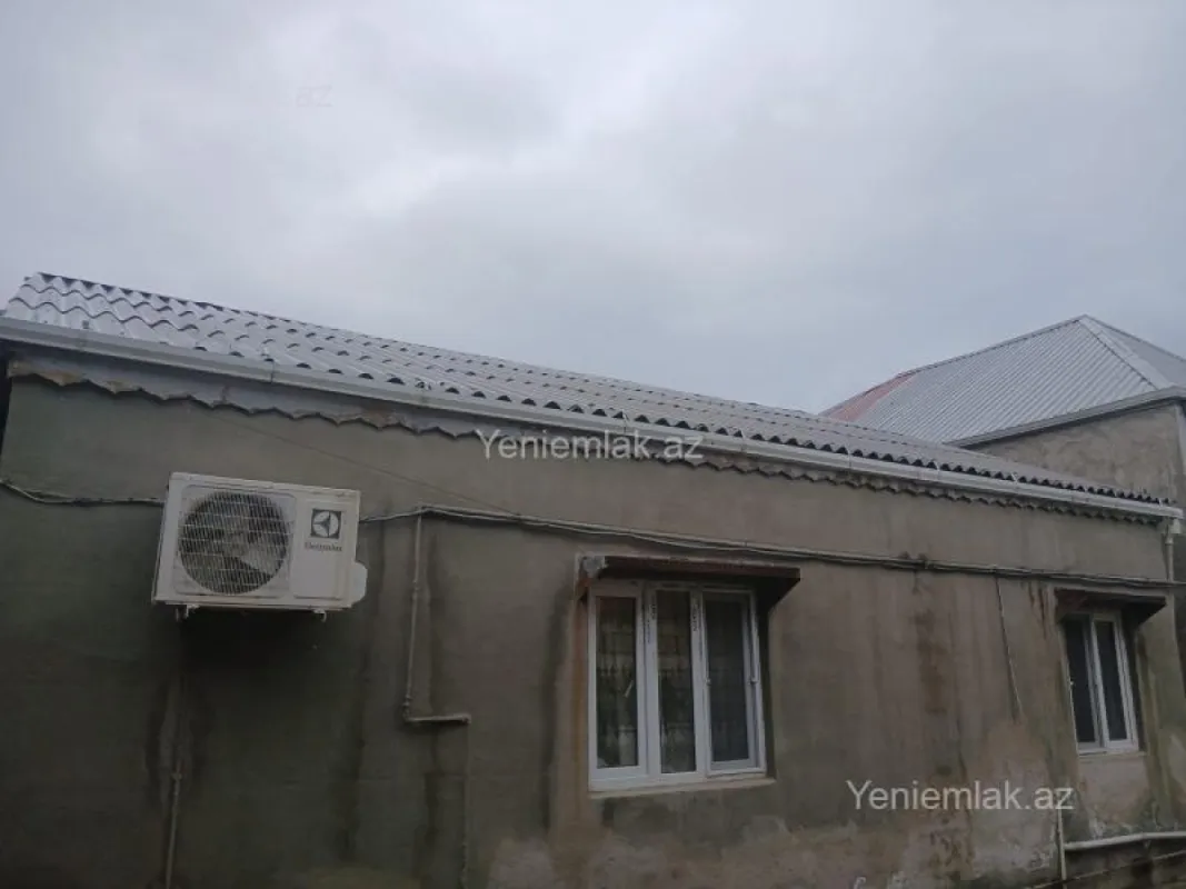 Satılır 4 otaqlı həyət evi 100 m²