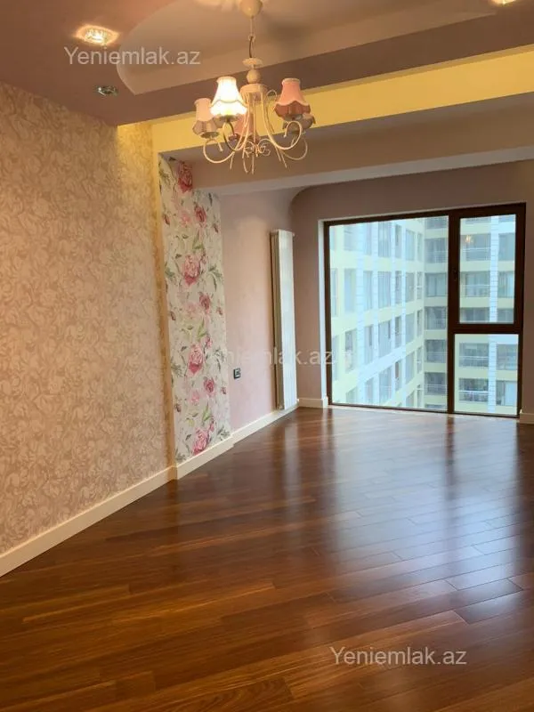 Satılır 5 otaqlı yeni tikili 282 m²