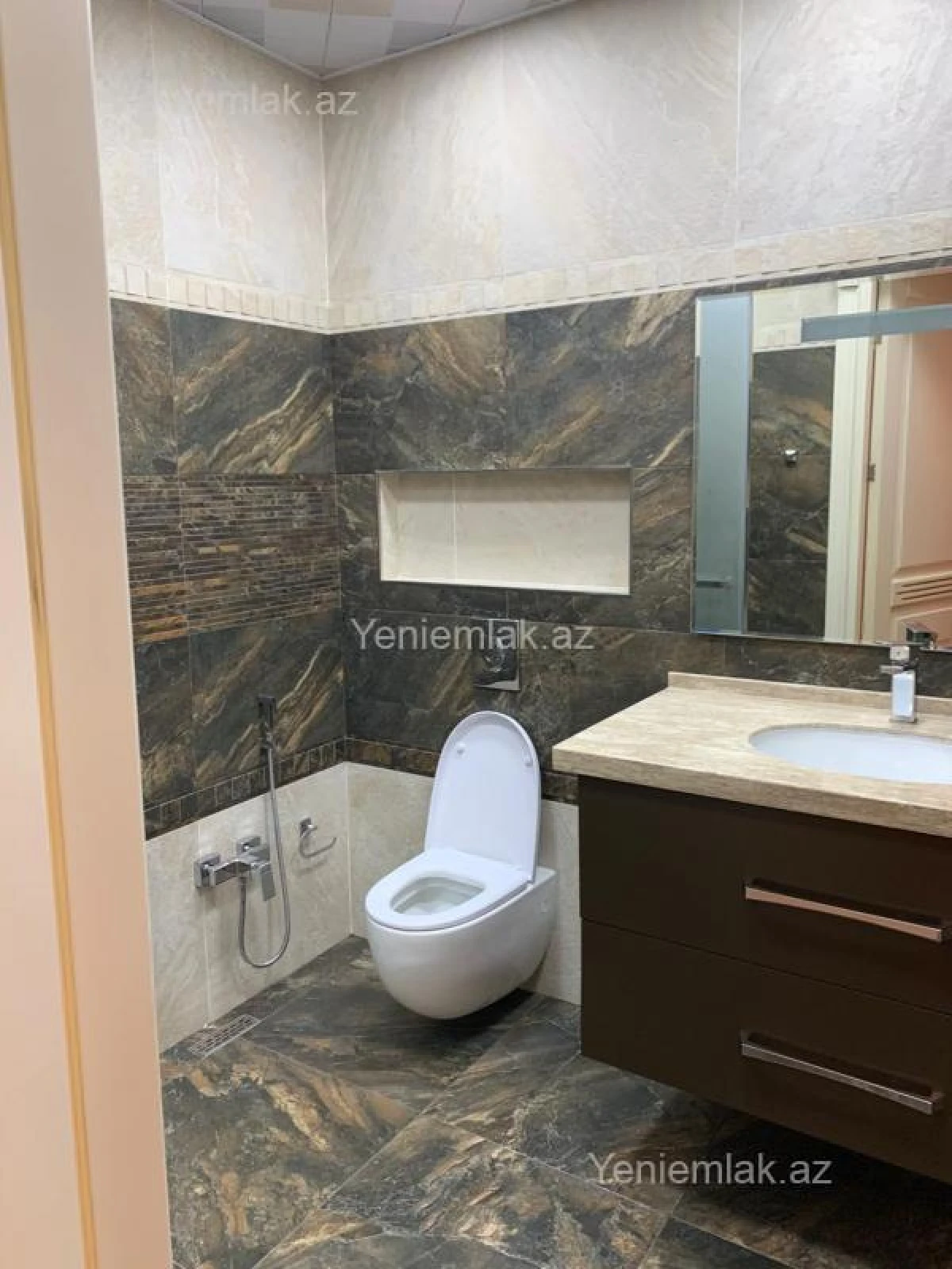 Satılır 5 otaqlı yeni tikili 282 m²