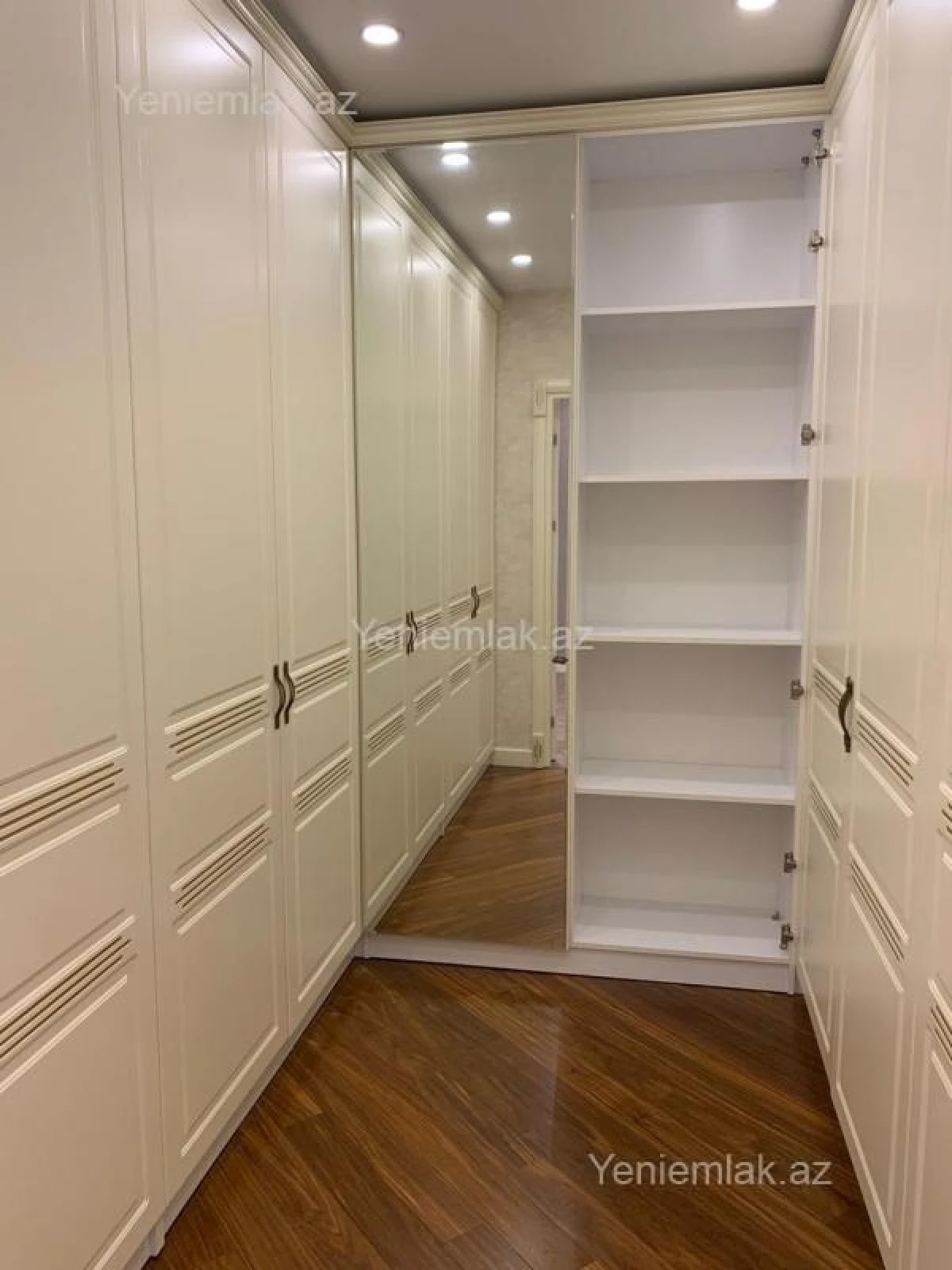 Satılır 5 otaqlı yeni tikili 282 m²