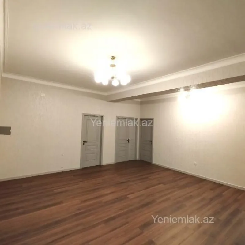 Satılır 4 otaqlı ofis 164 m²