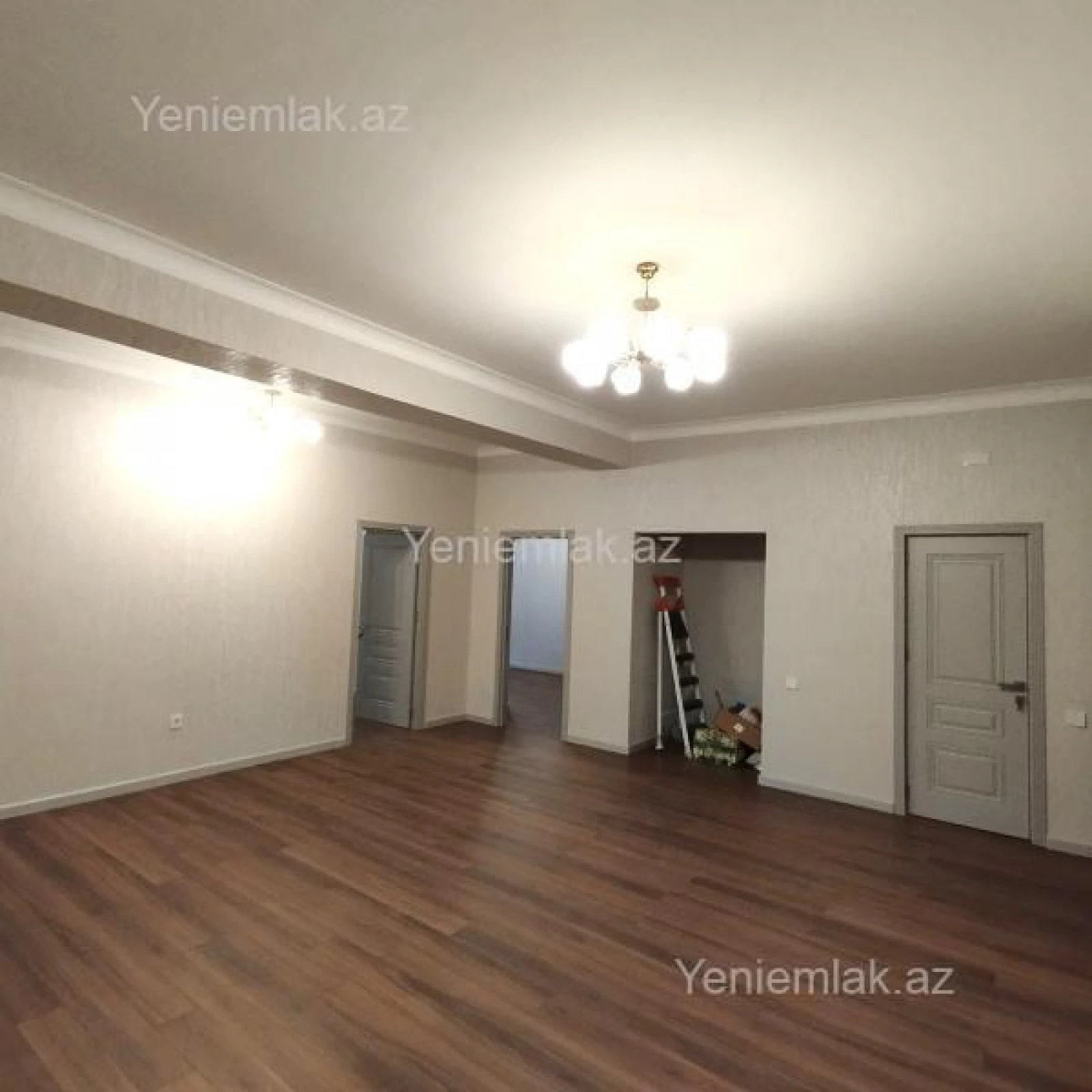 Satılır 4 otaqlı ofis 164 m²