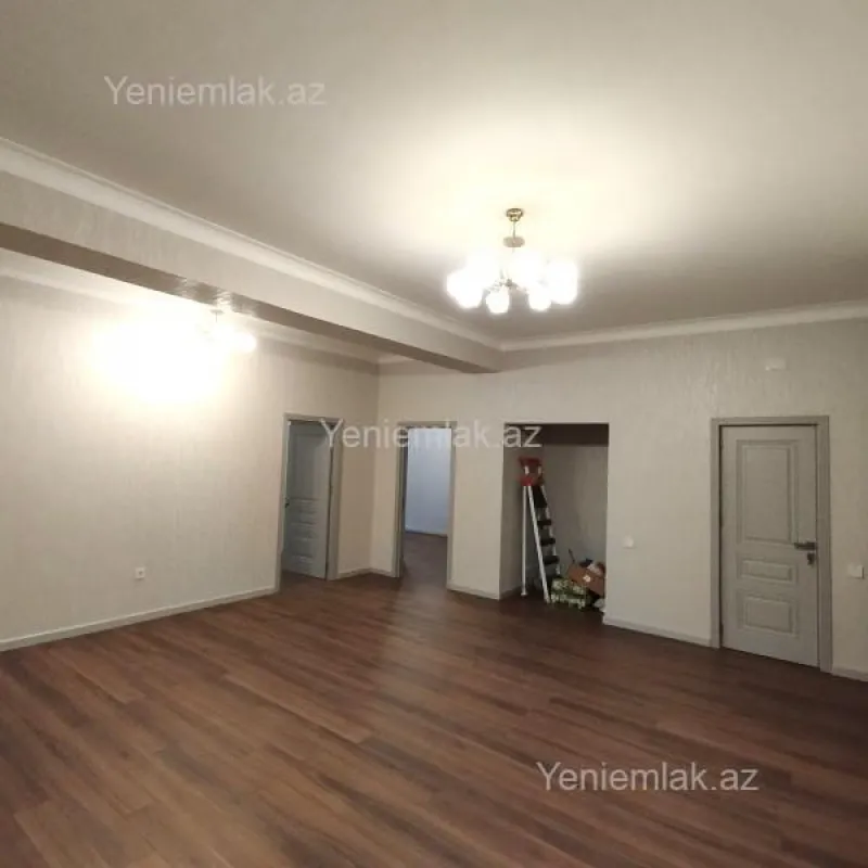 Satılır 4 otaqlı ofis 164 m²