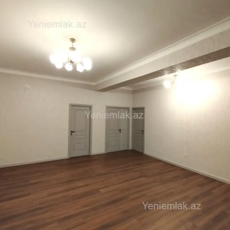 Satılır 4 otaqlı ofis 164 m²