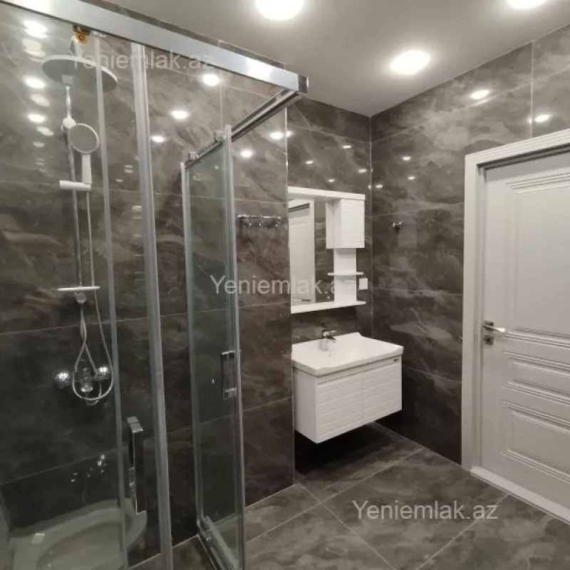 Satılır 4 otaqlı ofis 164 m²