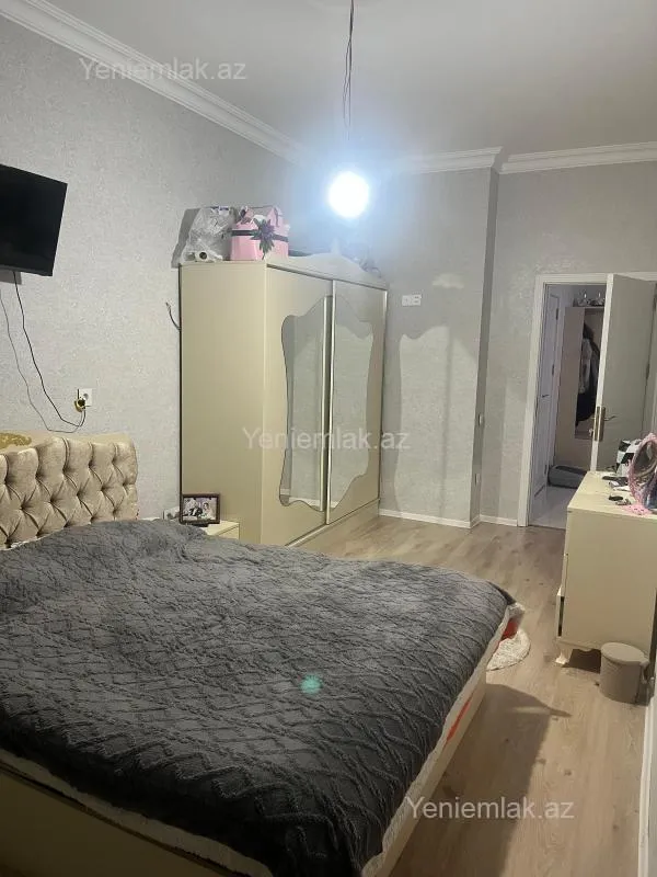 Satılır 2 otaqlı yeni tikili 74 m²