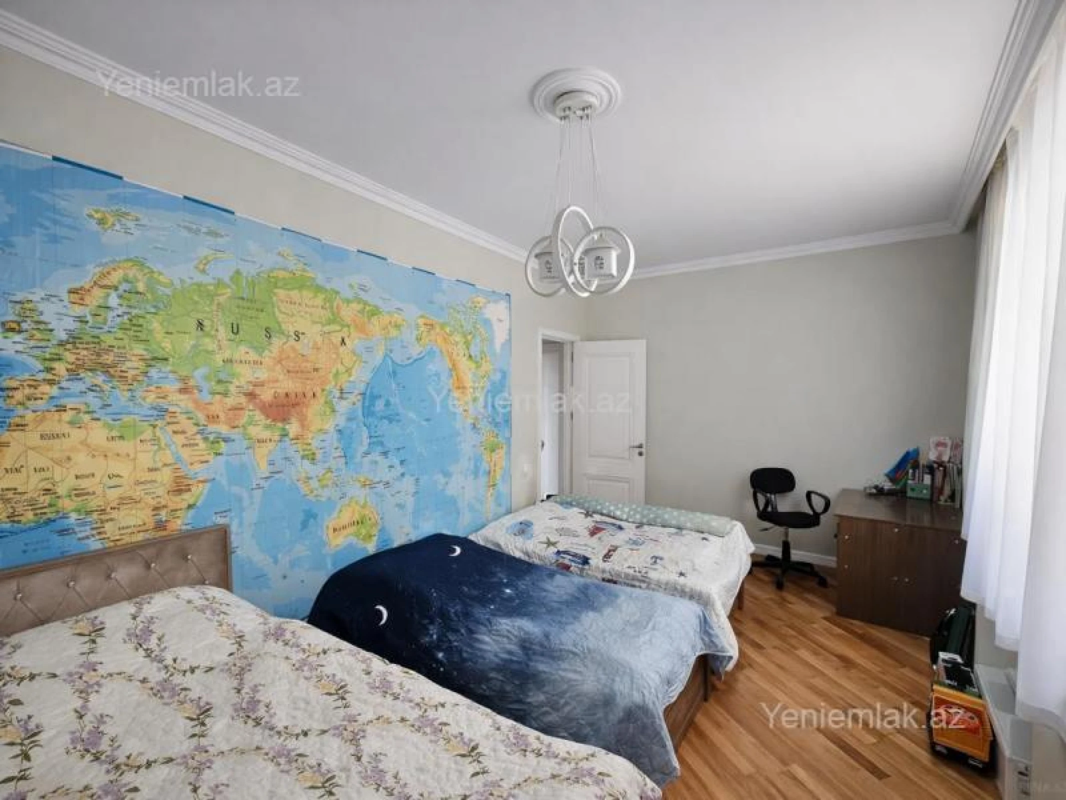 Satılır 3 otaqlı yeni tikili 130 m²