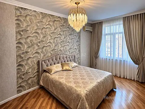 Satılır 3 otaqlı yeni tikili 130 m²