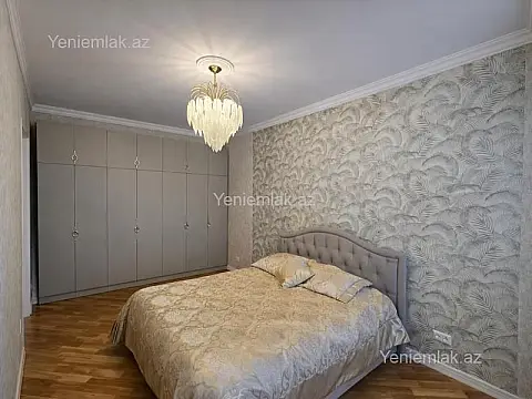 Satılır 3 otaqlı yeni tikili 130 m²