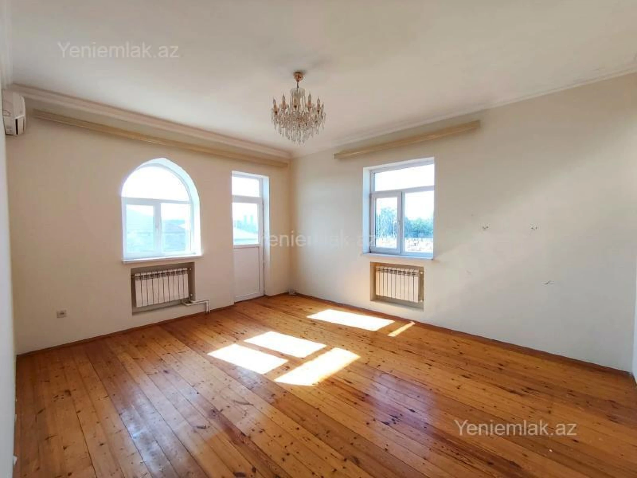 Satılır 9 otaqlı həyət evi 386.8 m²