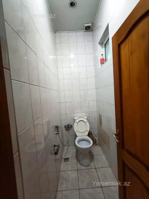 Satılır 9 otaqlı həyət evi 386.8 m²