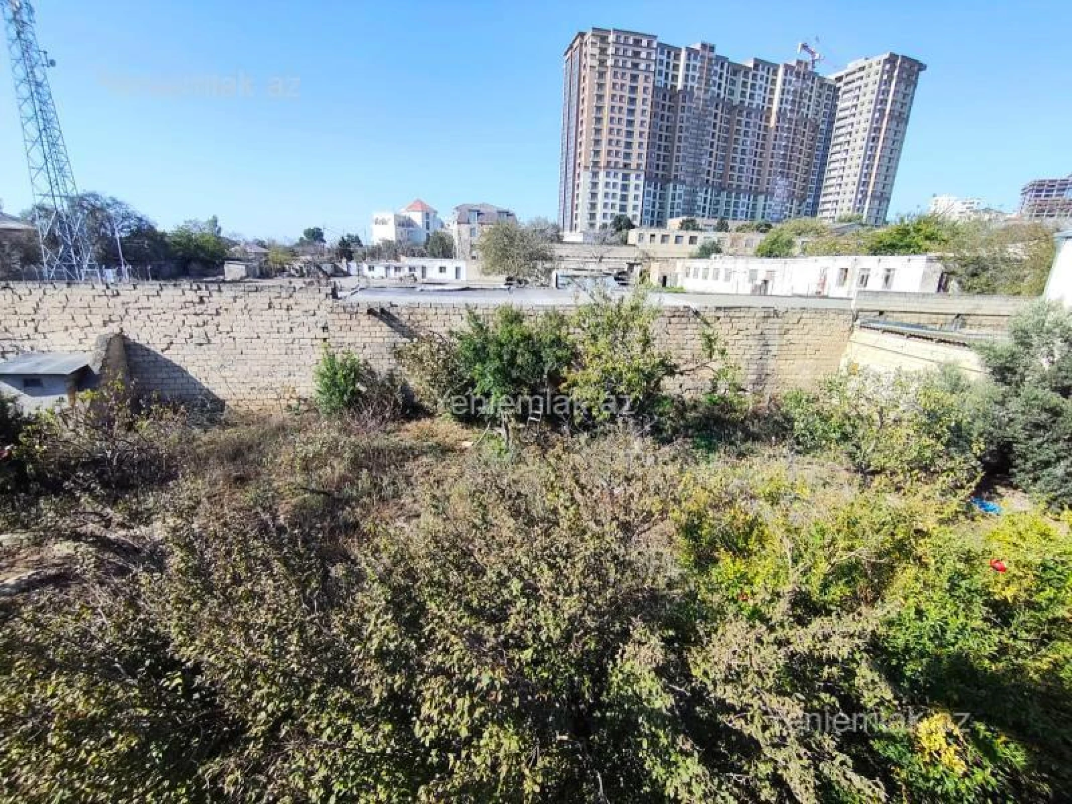 Satılır 9 otaqlı həyət evi 386.8 m²