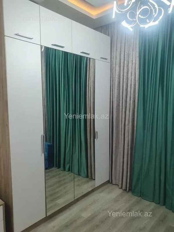 Satılır 2 otaqlı yeni tikili 72 m²