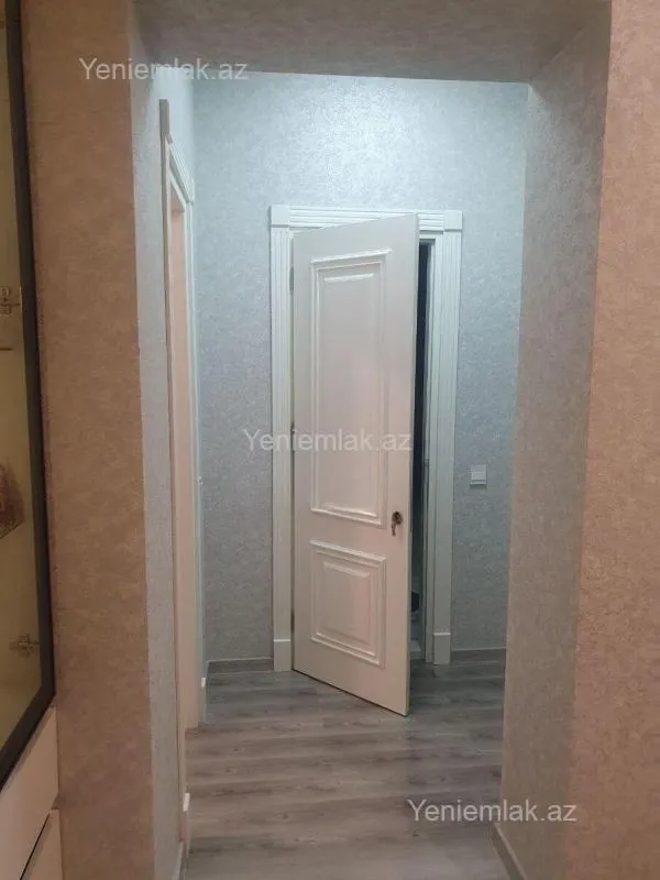 Satılır 2 otaqlı yeni tikili 72 m²