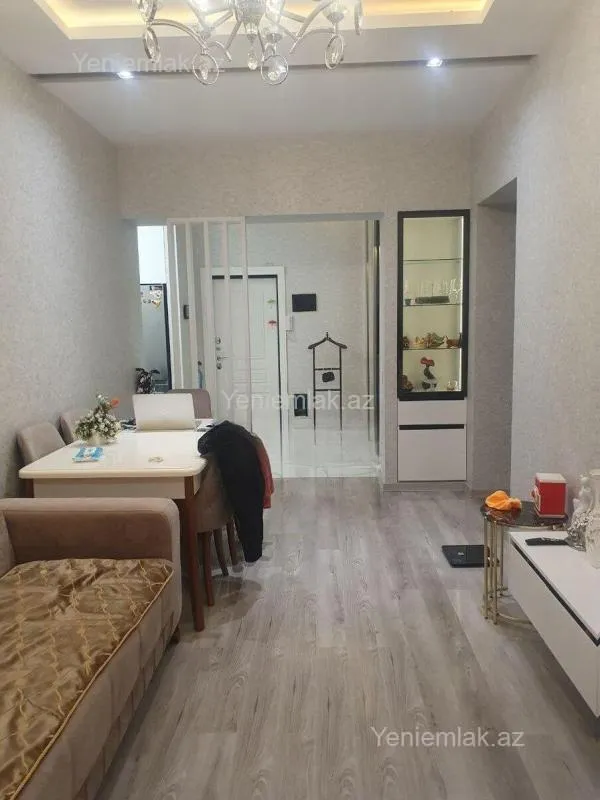 Satılır 2 otaqlı yeni tikili 72 m²