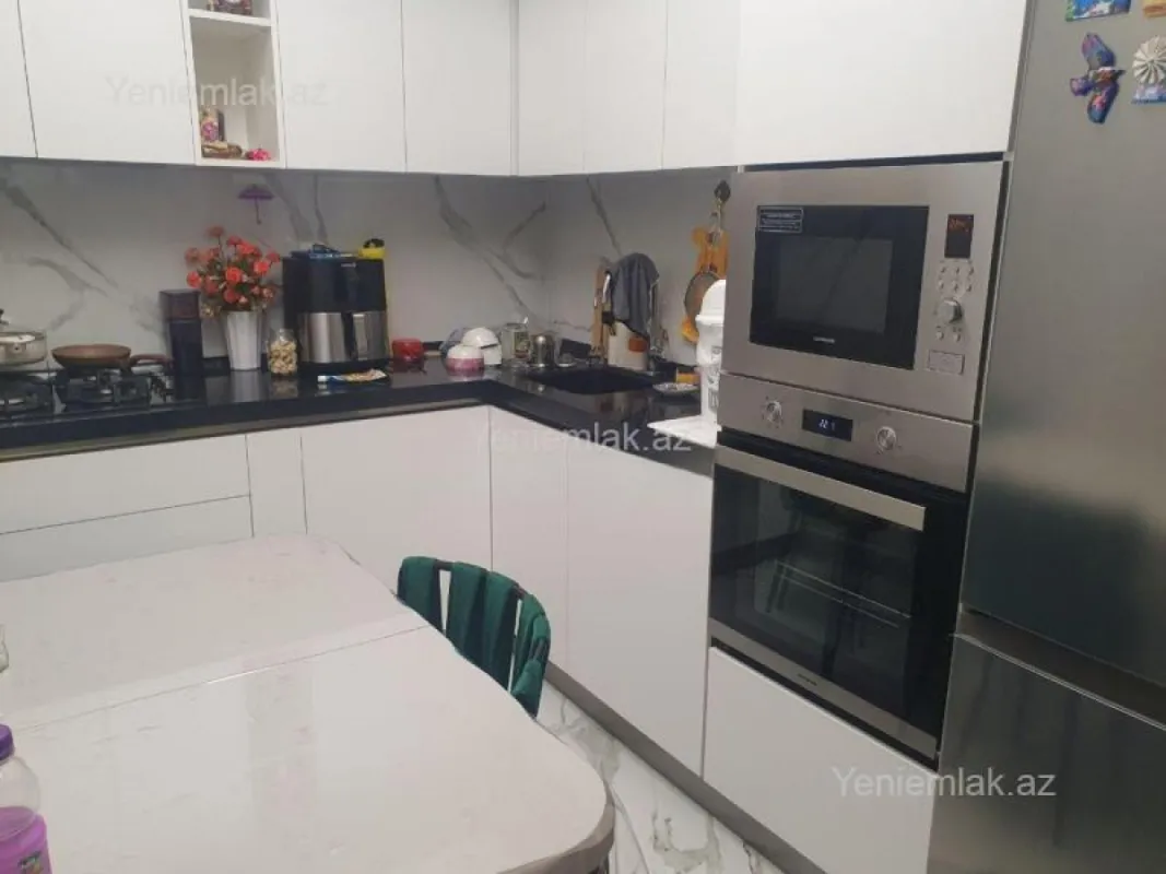 Satılır 2 otaqlı yeni tikili 72 m²