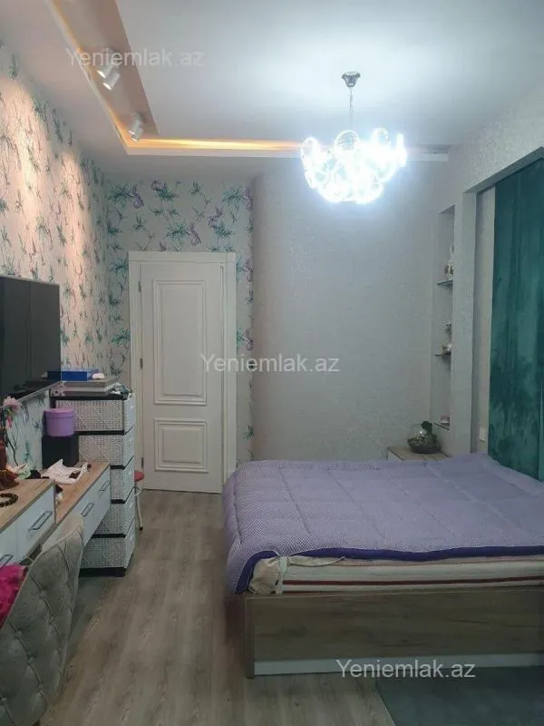 Satılır 2 otaqlı yeni tikili 72 m²
