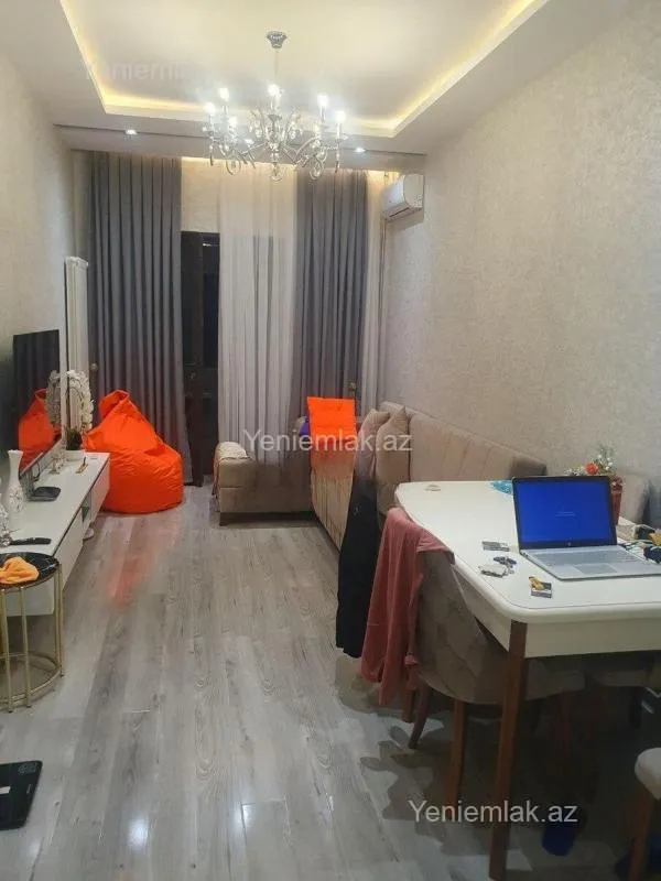 Satılır 2 otaqlı yeni tikili 72 m²