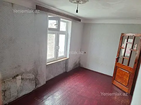 Satılır 2 otaqlı köhnə tikili 48 m²
