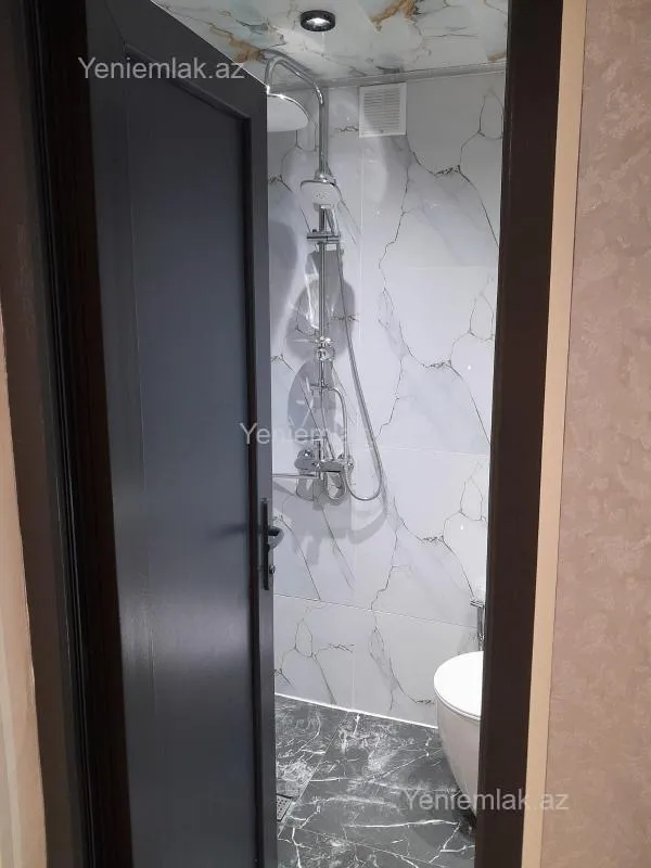 Satılır 3 otaqlı yeni tikili 65 m²