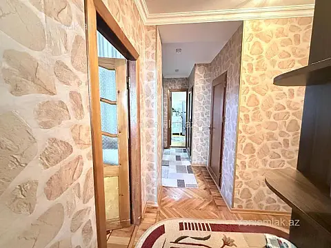 Satılır 3 otaqlı köhnə tikili 80 m²