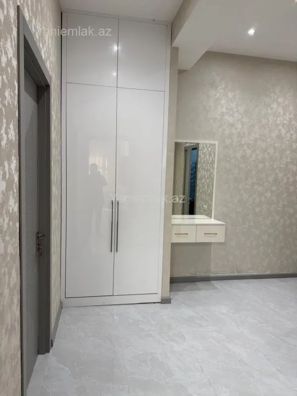 Satılır 2 otaqlı yeni tikili 91 m²