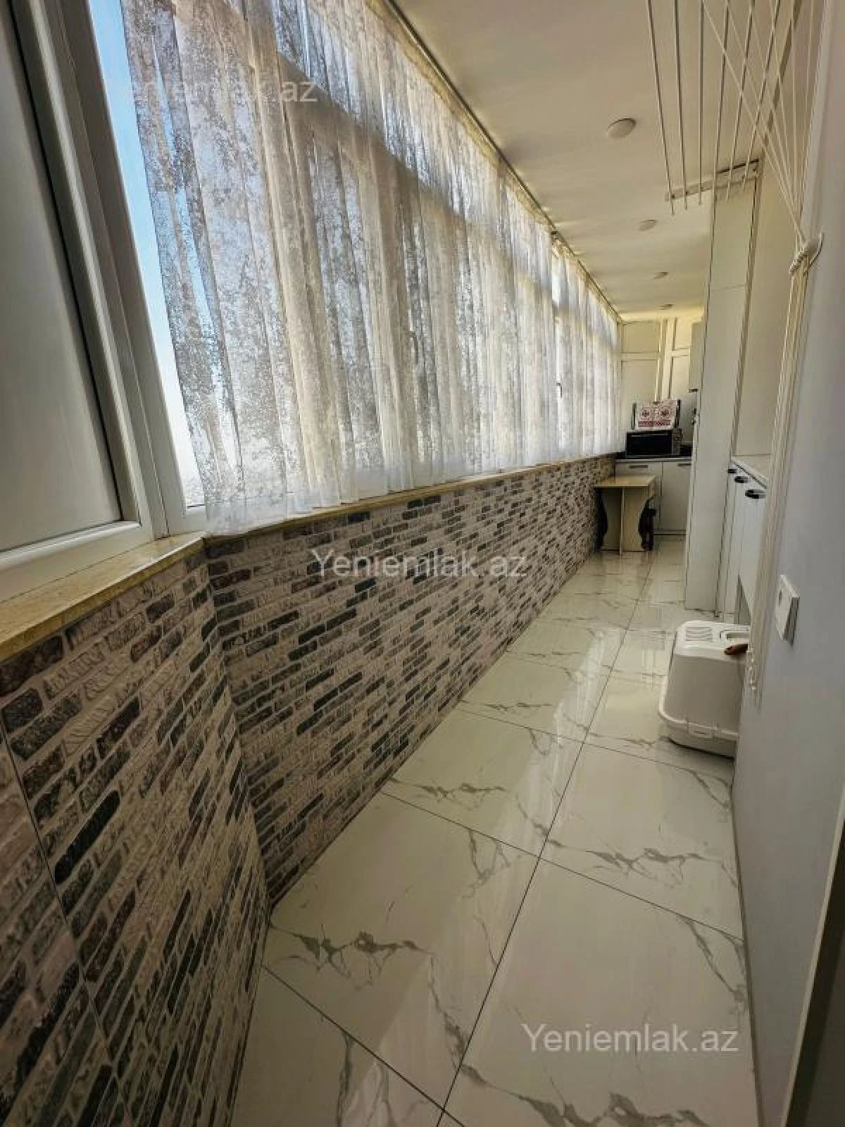 Satılır 3 otaqlı yeni tikili 77 m²