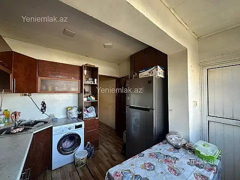 Satılır 3 otaqlı köhnə tikili 80 m²