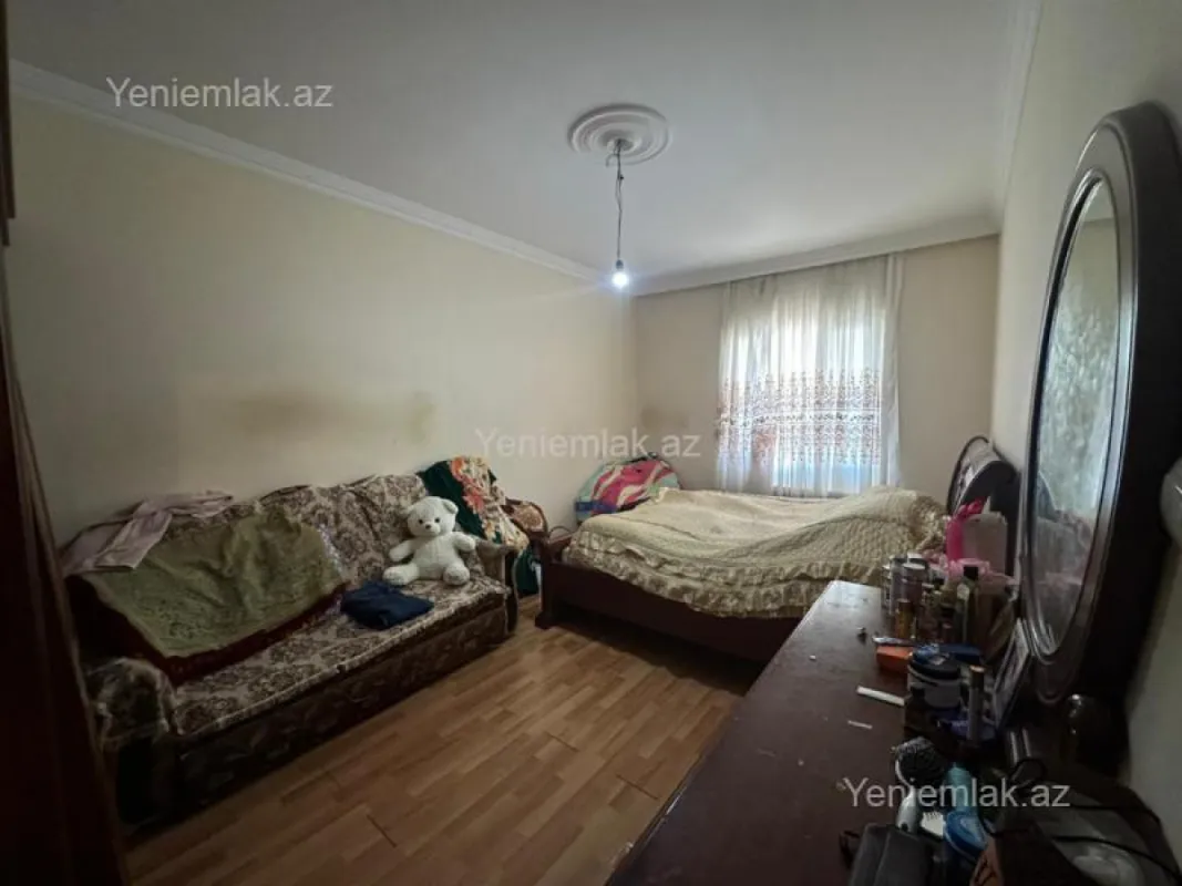 Satılır 3 otaqlı köhnə tikili 80 m²
